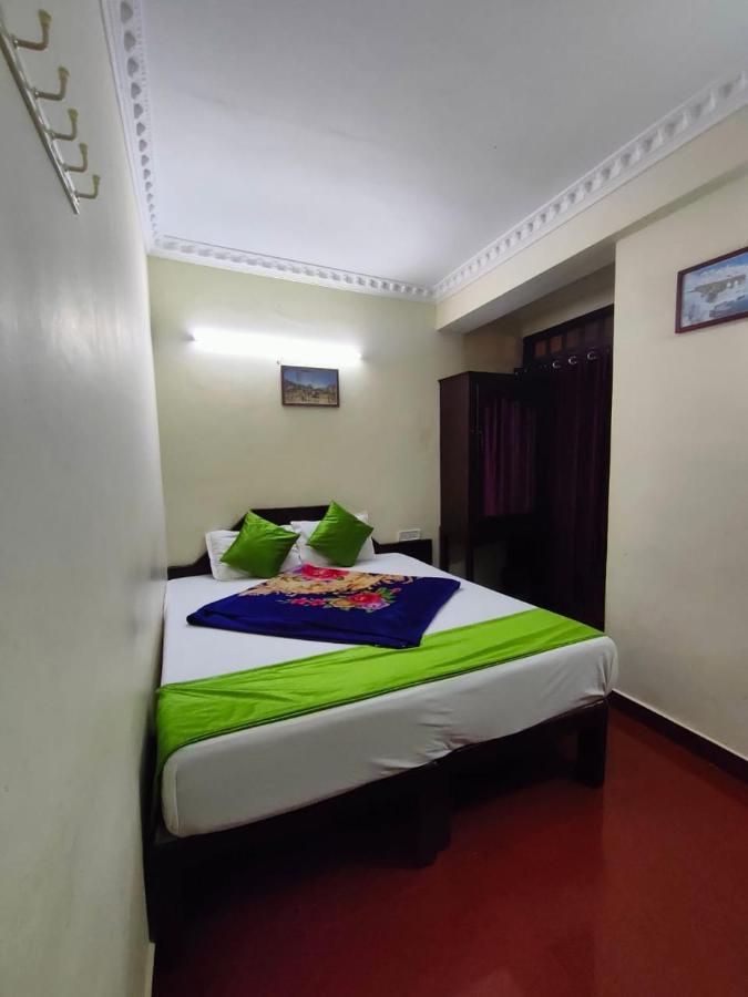 Munnar Kaippalli Budget Homestay Экстерьер фото
